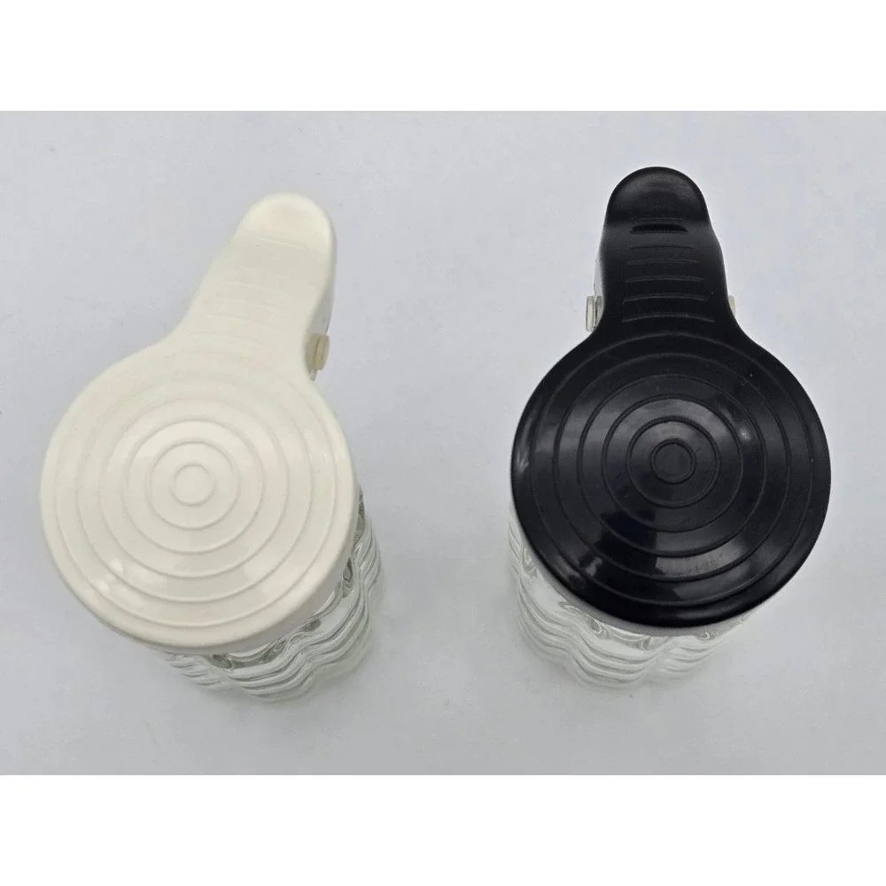 TableCraft‎ Salt Pepper Shakers Glass 1.5 oz Moisture Proof Waffle Hinged Lids